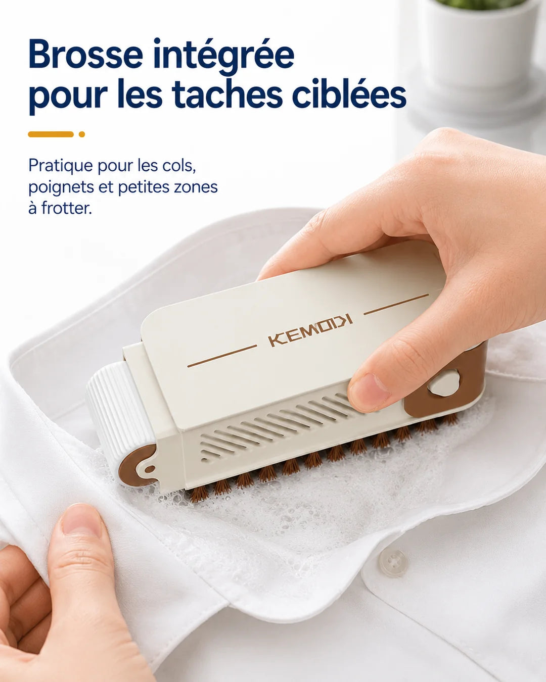 Brosse intégrée utilisée sur une zone ciblée d’une chemise